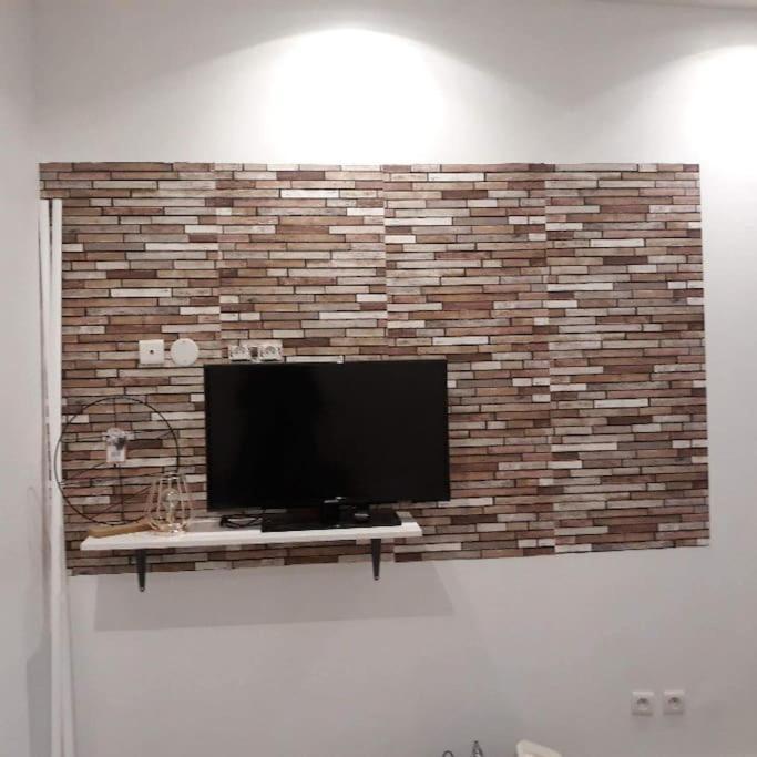 Appartement Agreable Au Centre Wifi Saint-Léonard-de-Noblat Extérieur photo